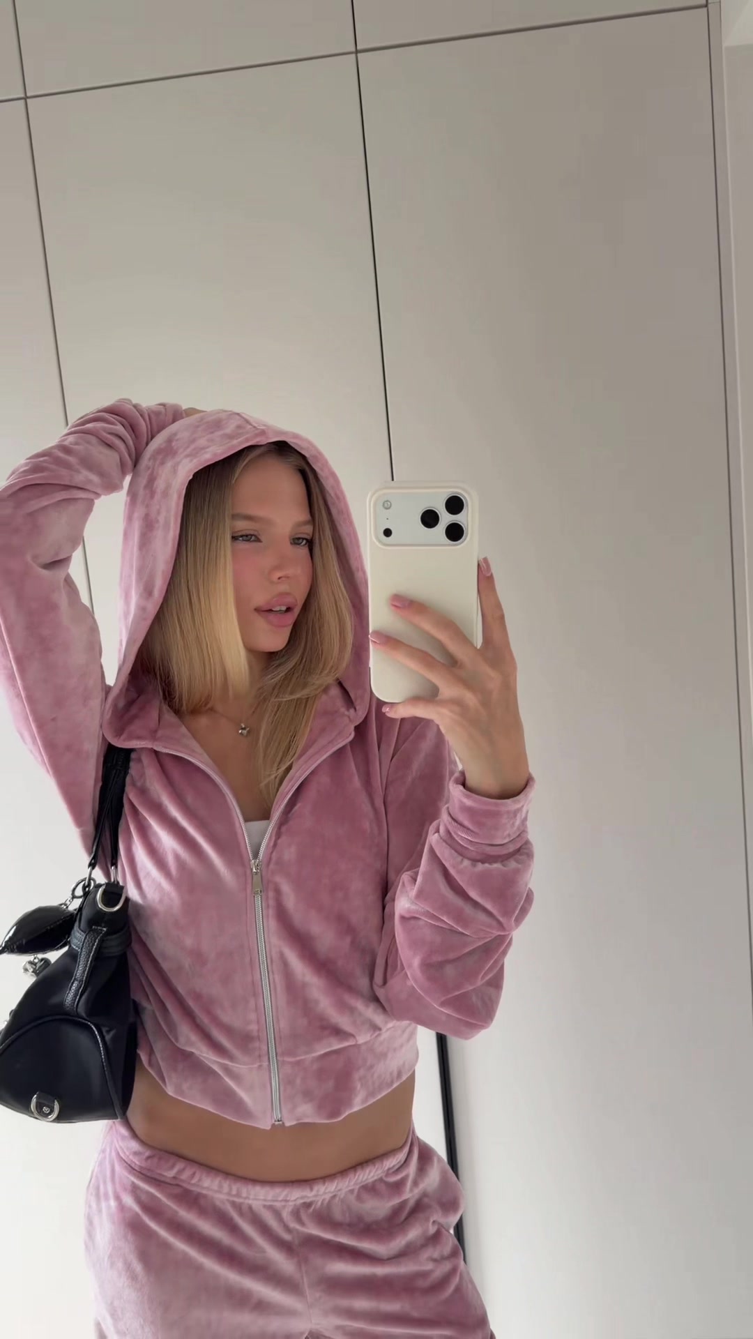 @kriseora