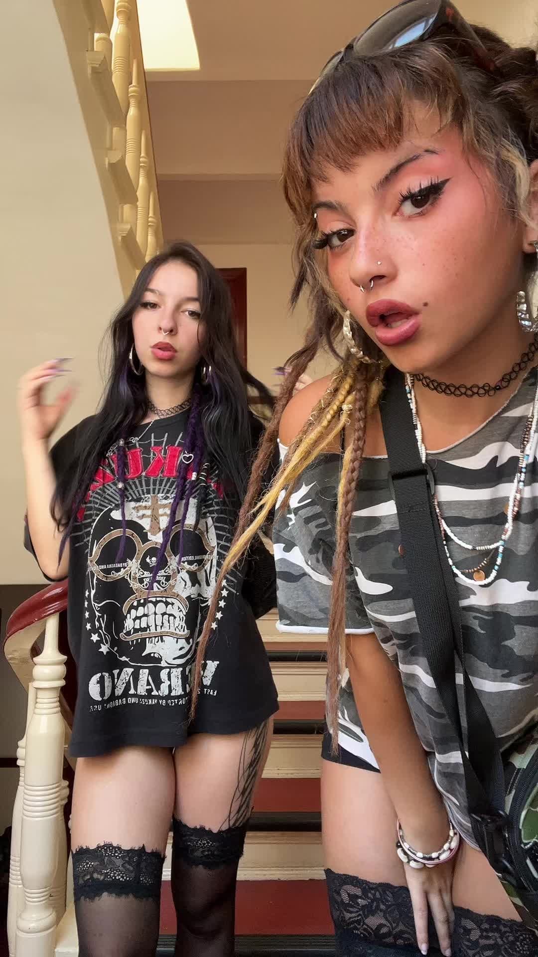 @🥥