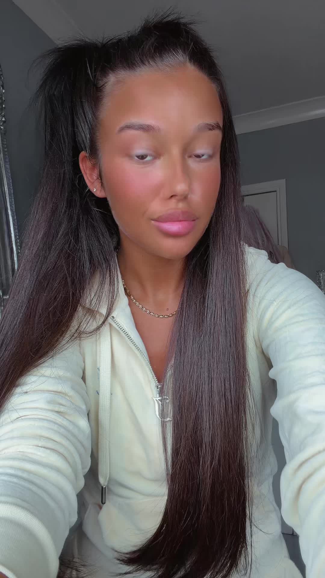 @ellalouiseglover