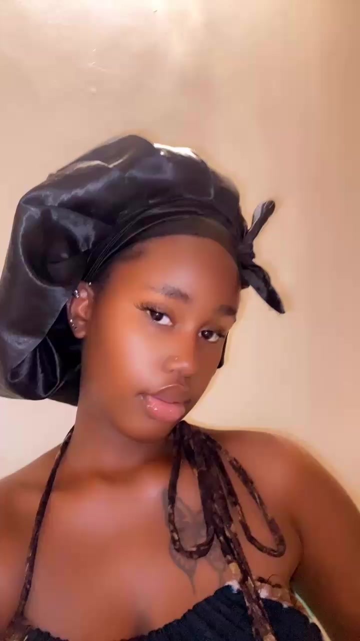 @🎀Qůïñ💦Wäffłēș♓️🫦🌸