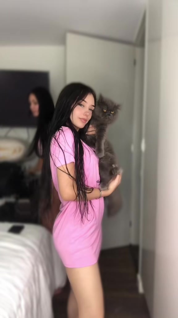 @Karol ᥫ᭡.
