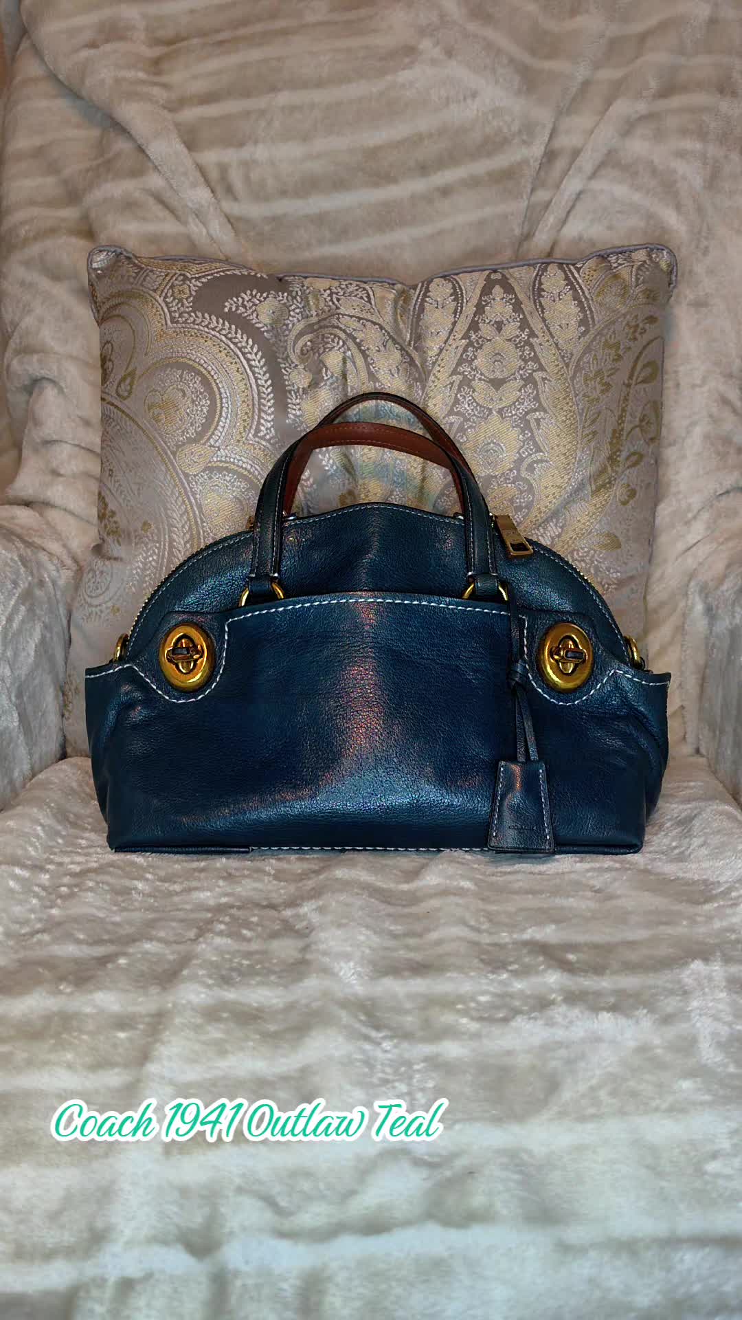 @CoolGirlCarry