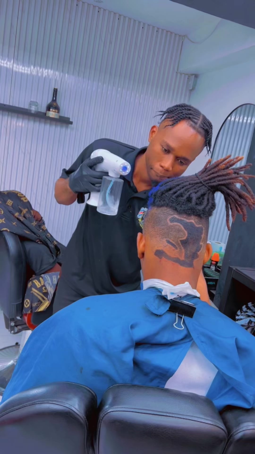 @fabricedort Barber