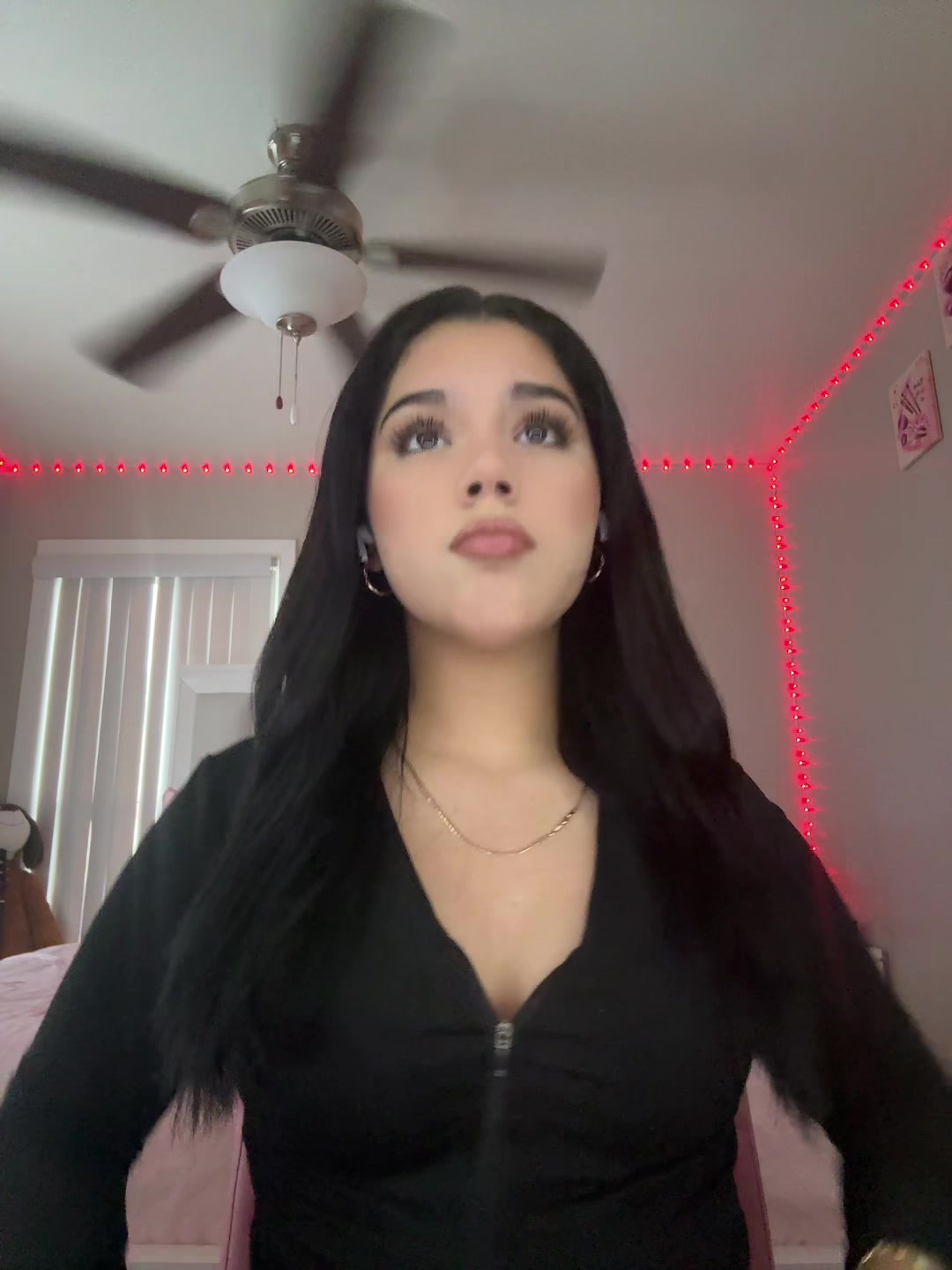 @𝒞𝓁𝒶𝓊𝒹𝒾𝒶🎀
