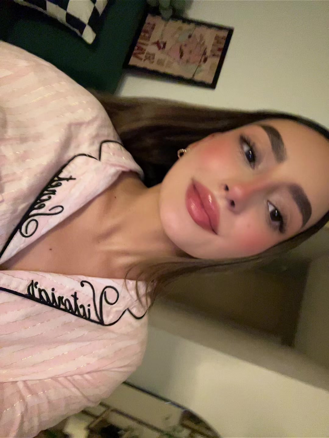 @Laura Valentina