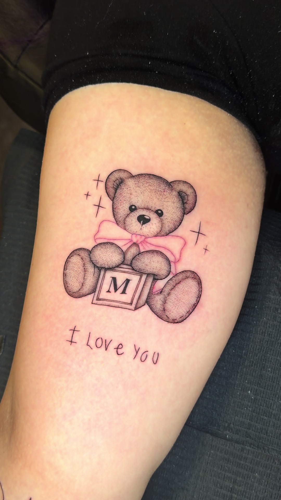 @fineline tattoo artist ❦