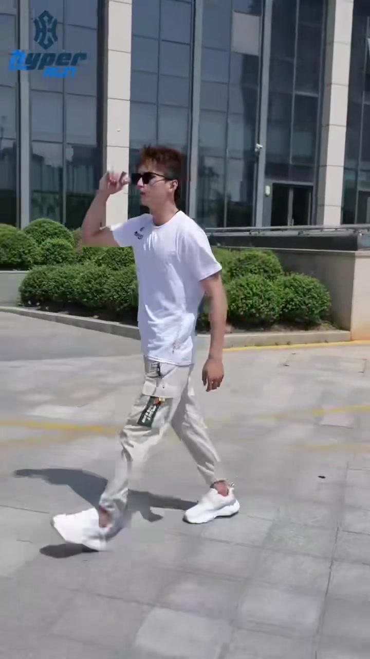 @HYPER _ RUN