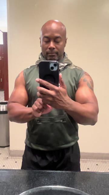 @dmv_modelsamuel