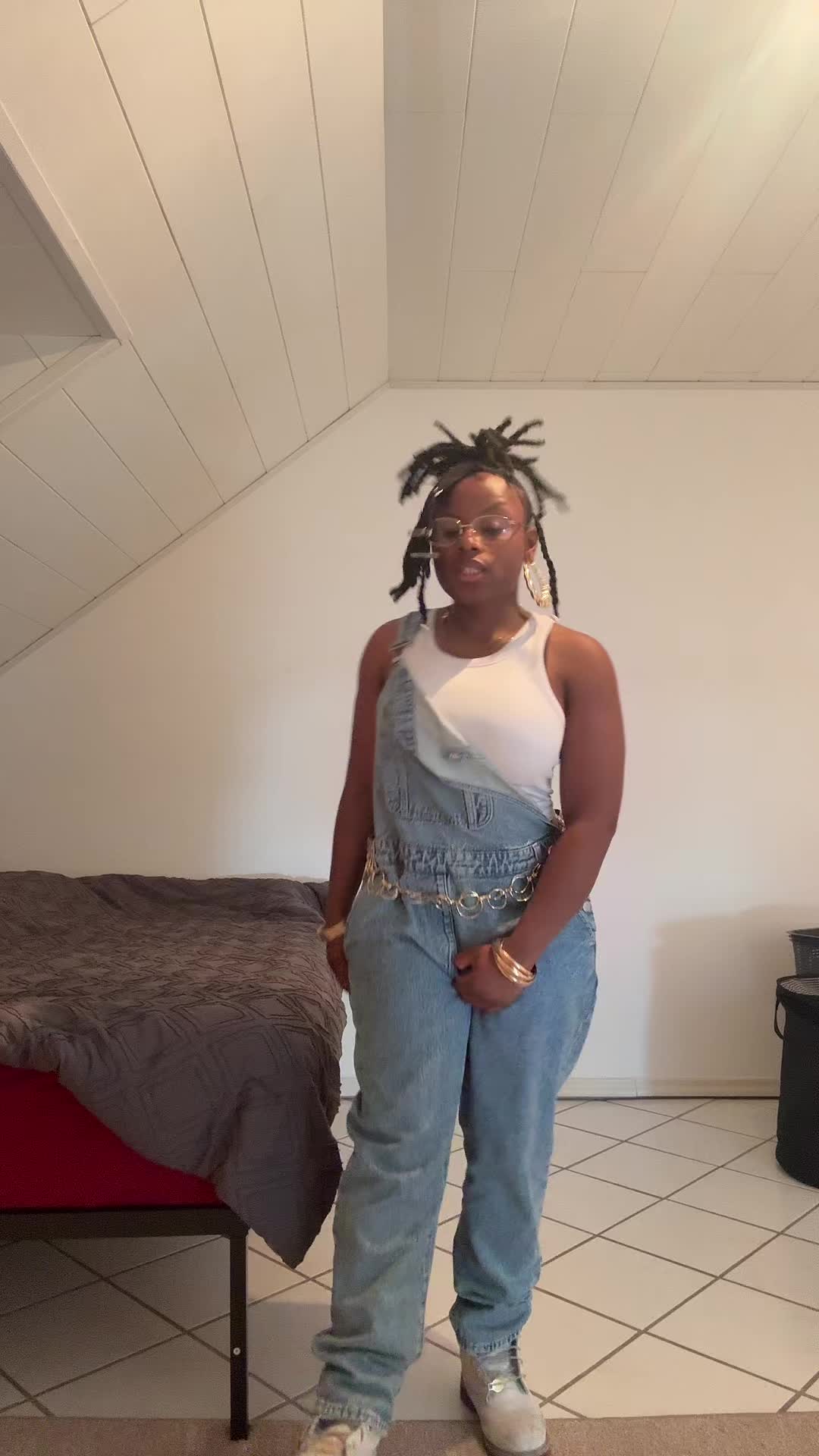 @Fomwkaykay