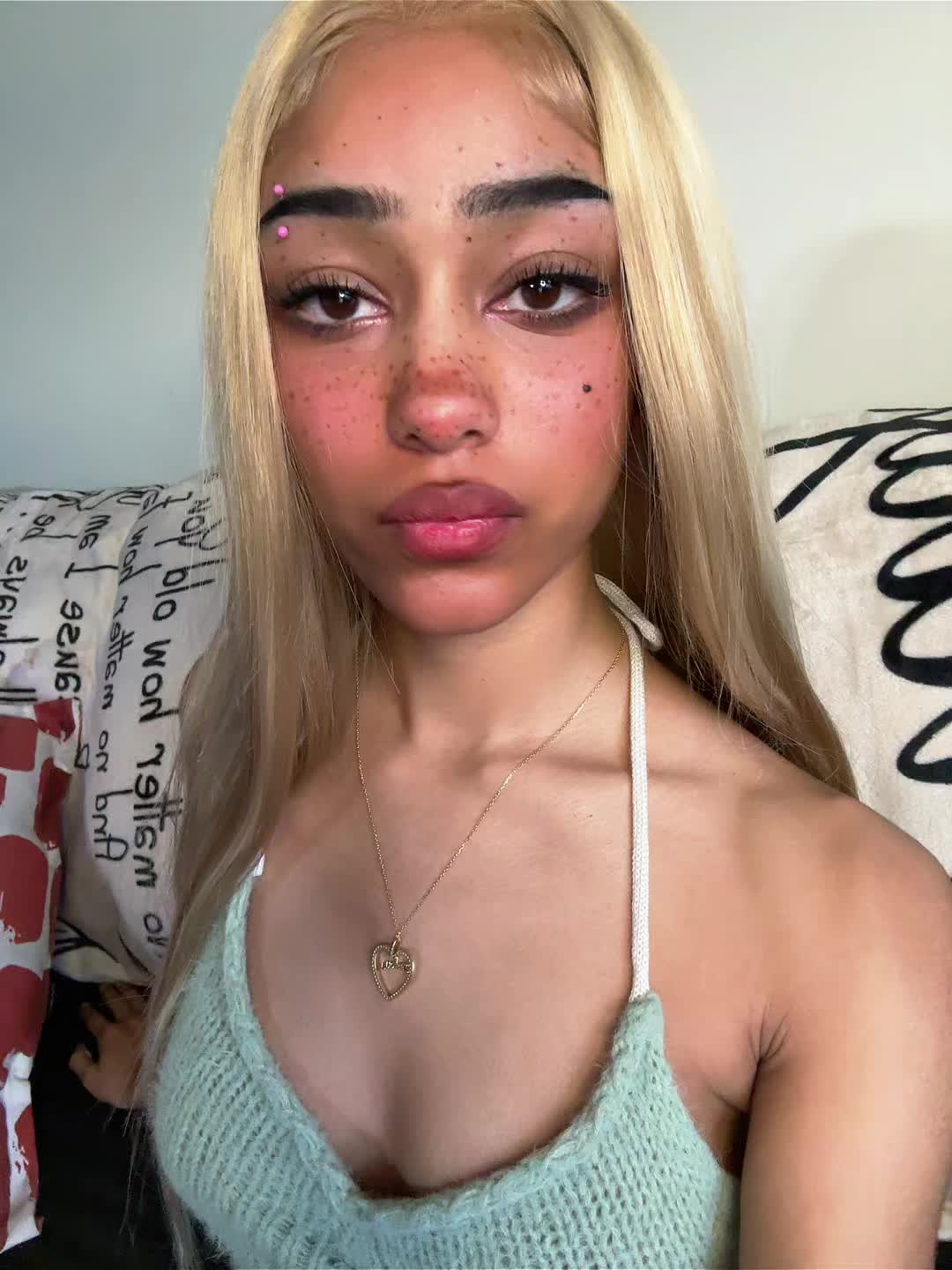@liatheleo😼