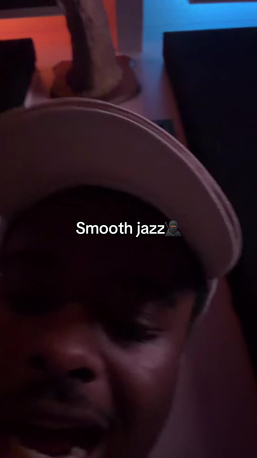 @&Eacute;.T.