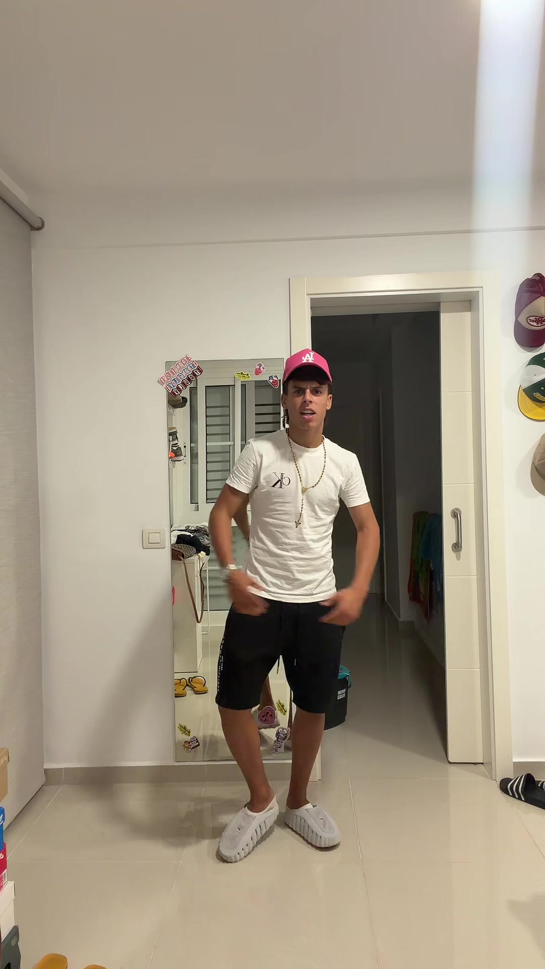 @Mickygonv