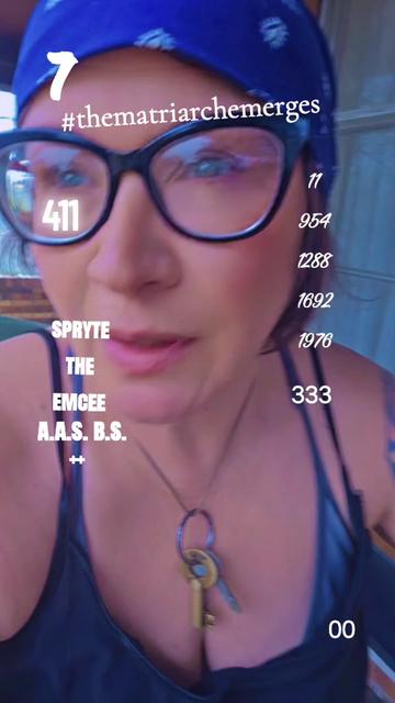 @SprytetheEmcee☆)●(👽