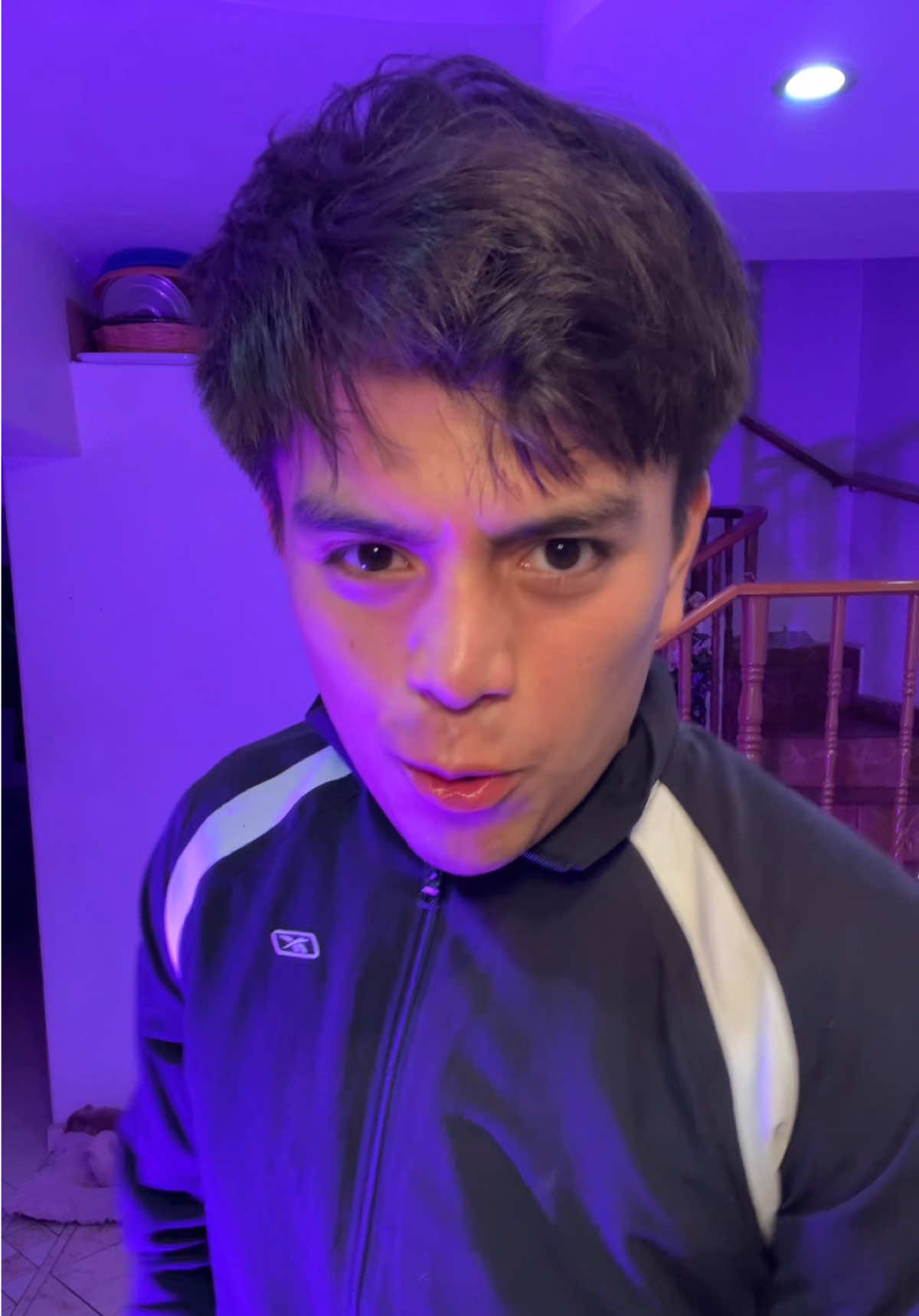 @C H A R L Y J O N A T H A N