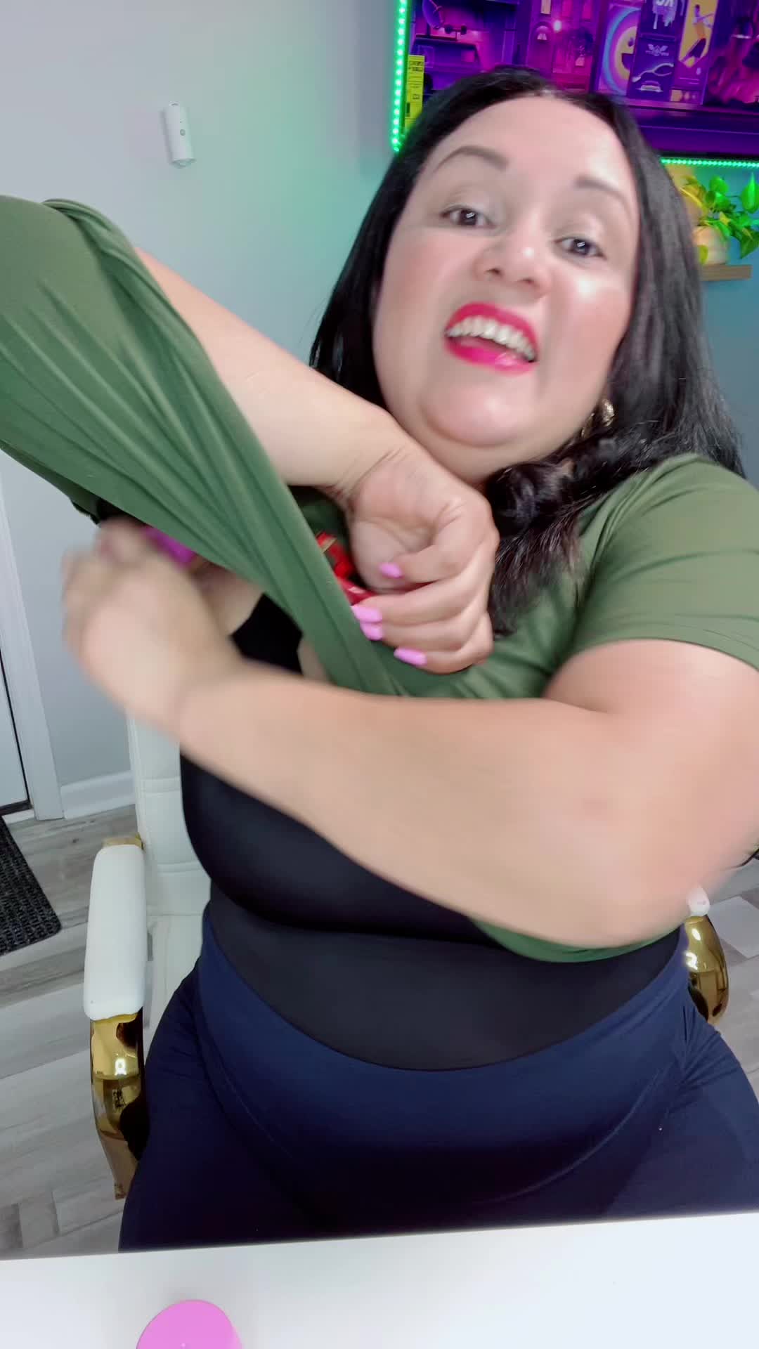 @CeciHN