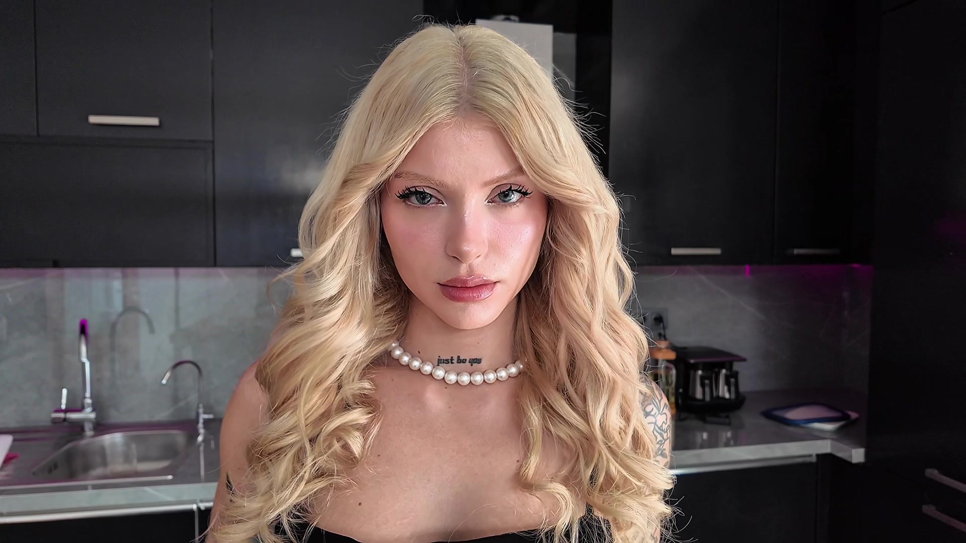 @Ayşegül