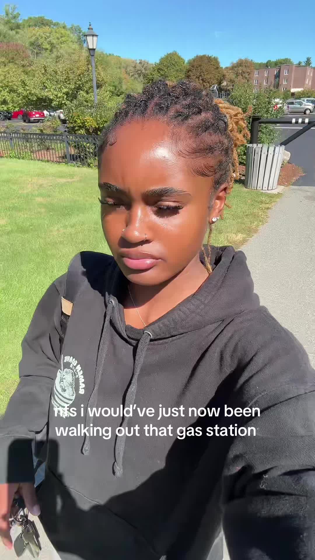 @mamikola