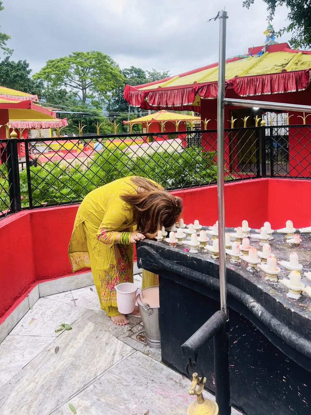 @🧿Urmila Upreti 🥰