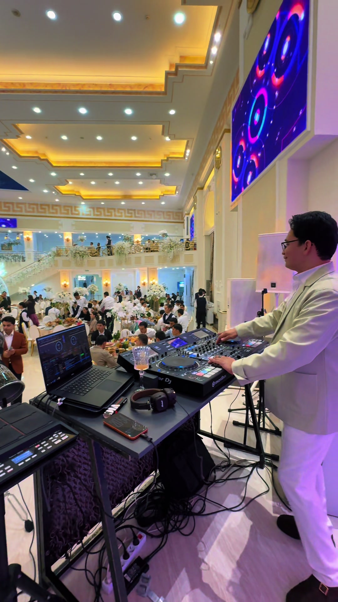 @DJ Gowshut