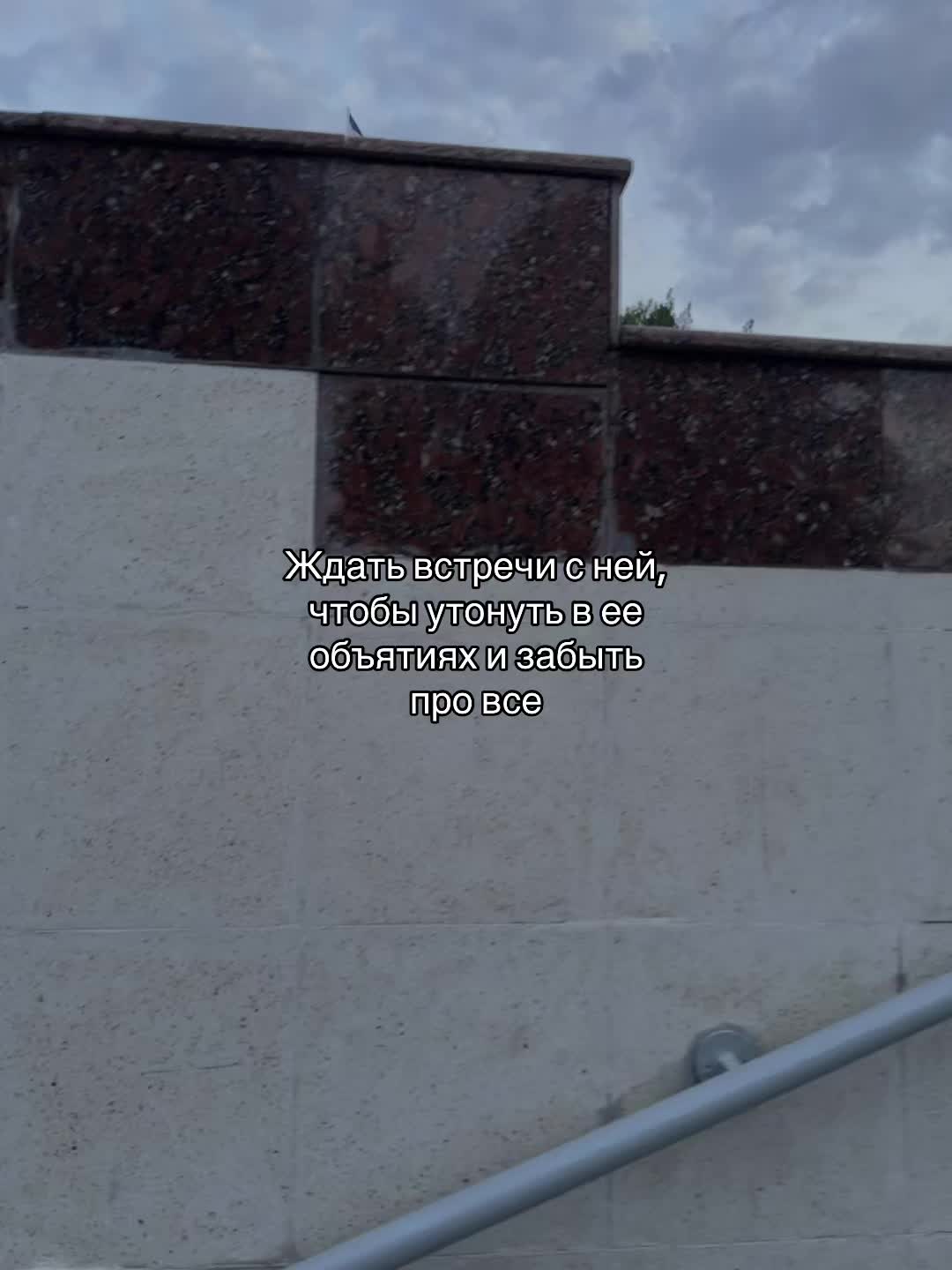 @808