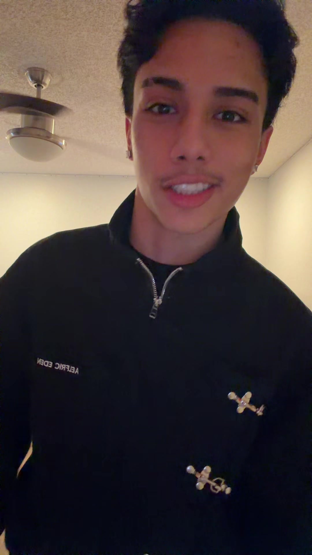 @joelknockedd