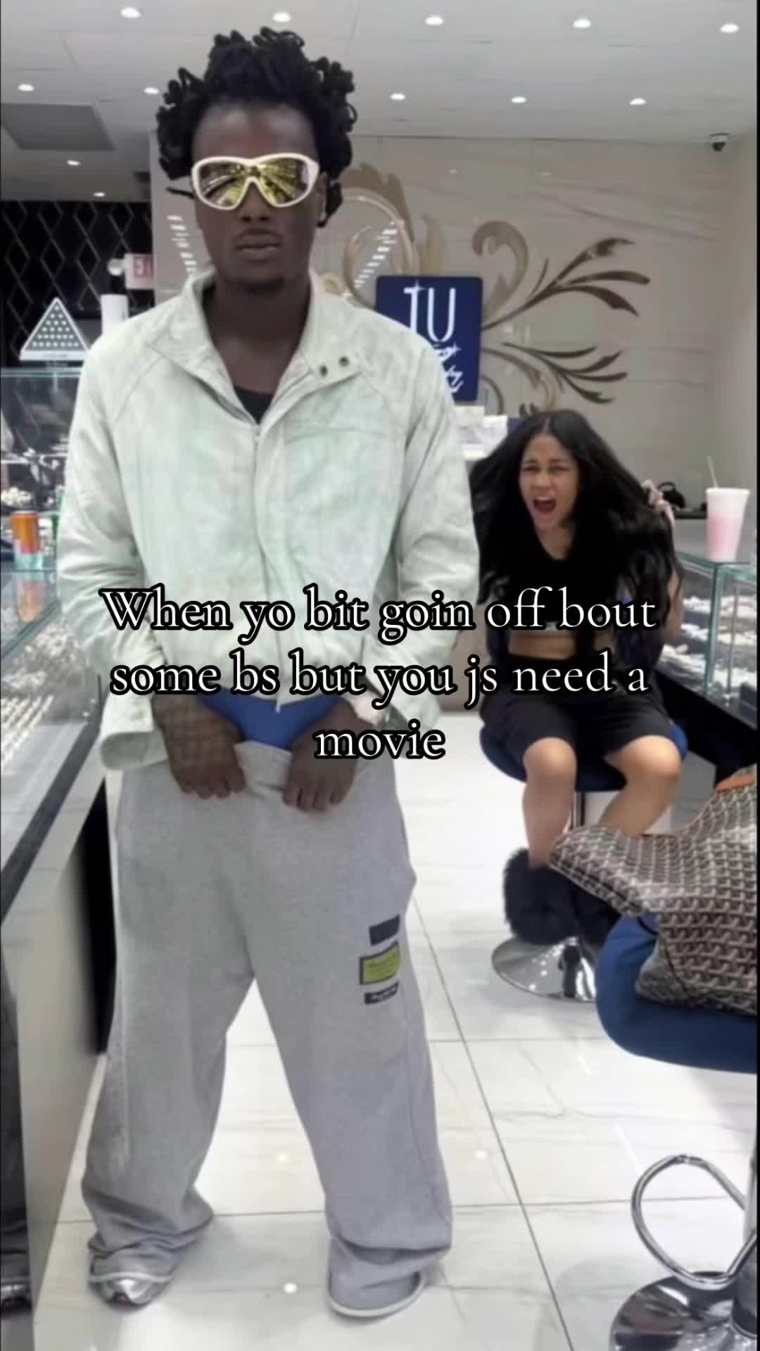 @⃟