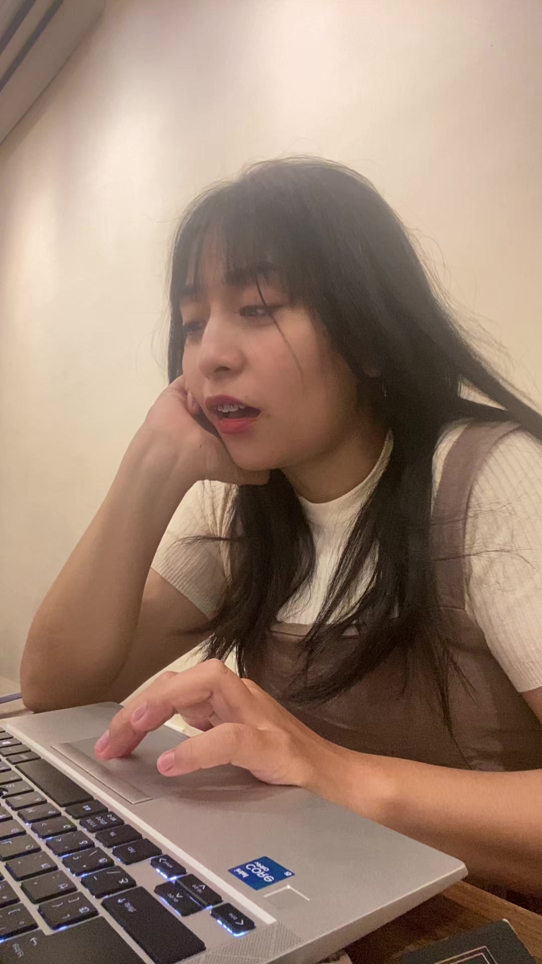 @Ayu anzelina 🌻🌸