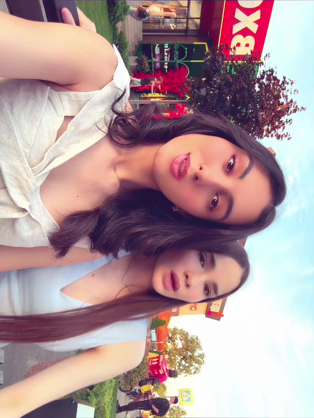 @Ari_Ana