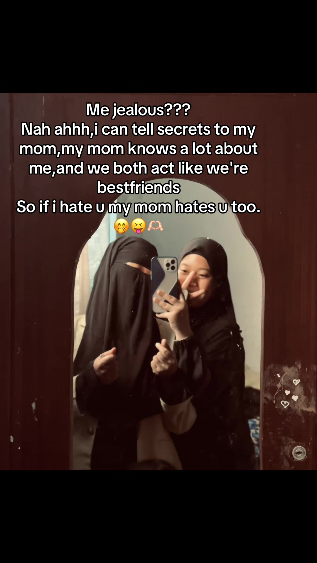 @Who's iyyah💐✨️