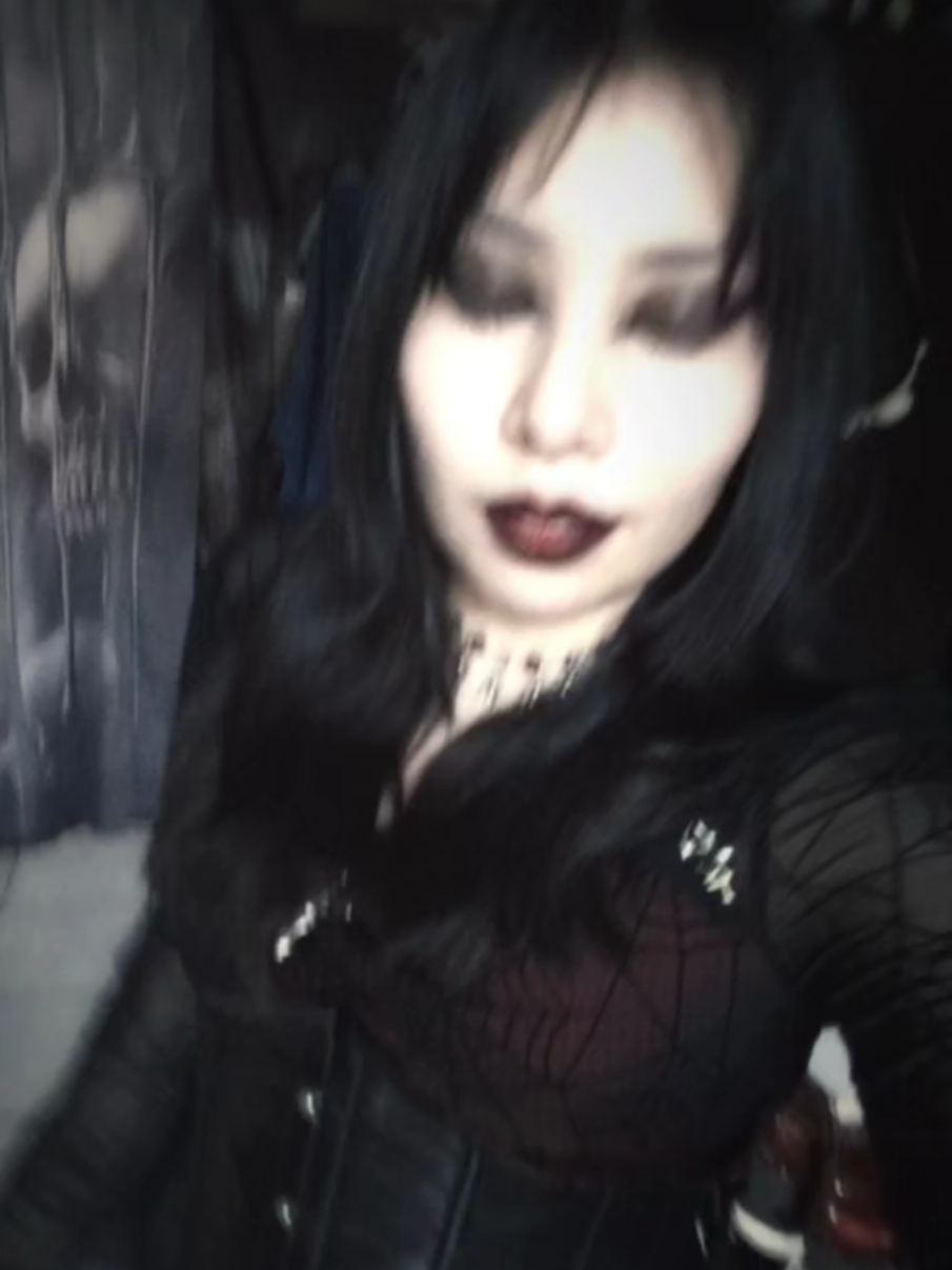 @⚰ 𝕰y𝖒𝖎