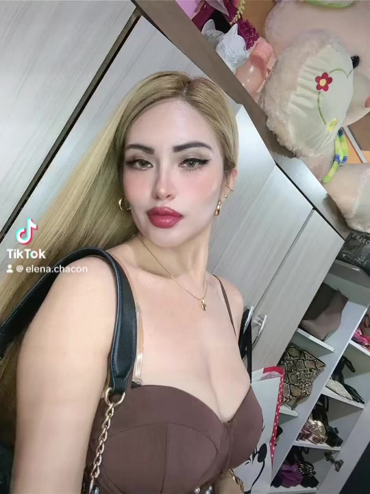 @Elena Chacón