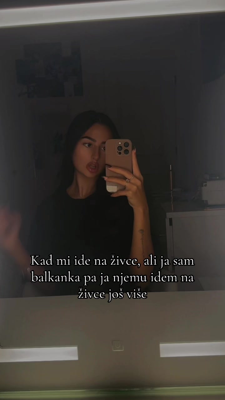 @selena