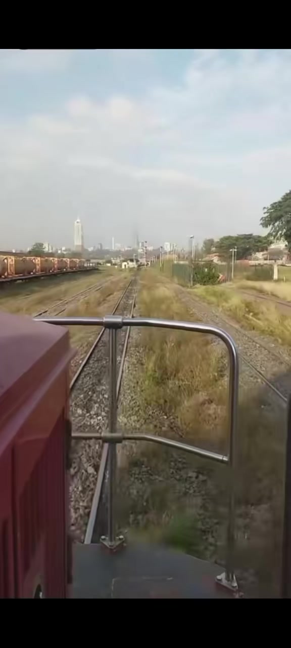 @KENYAN RAILROADER🇰🇪