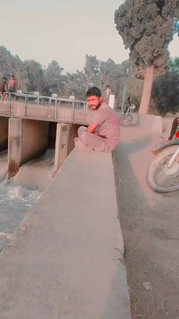 @Zaini ladla🪑🪑