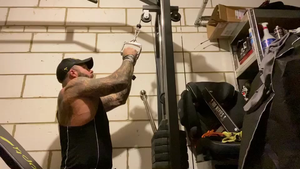 @Tattoosandweights