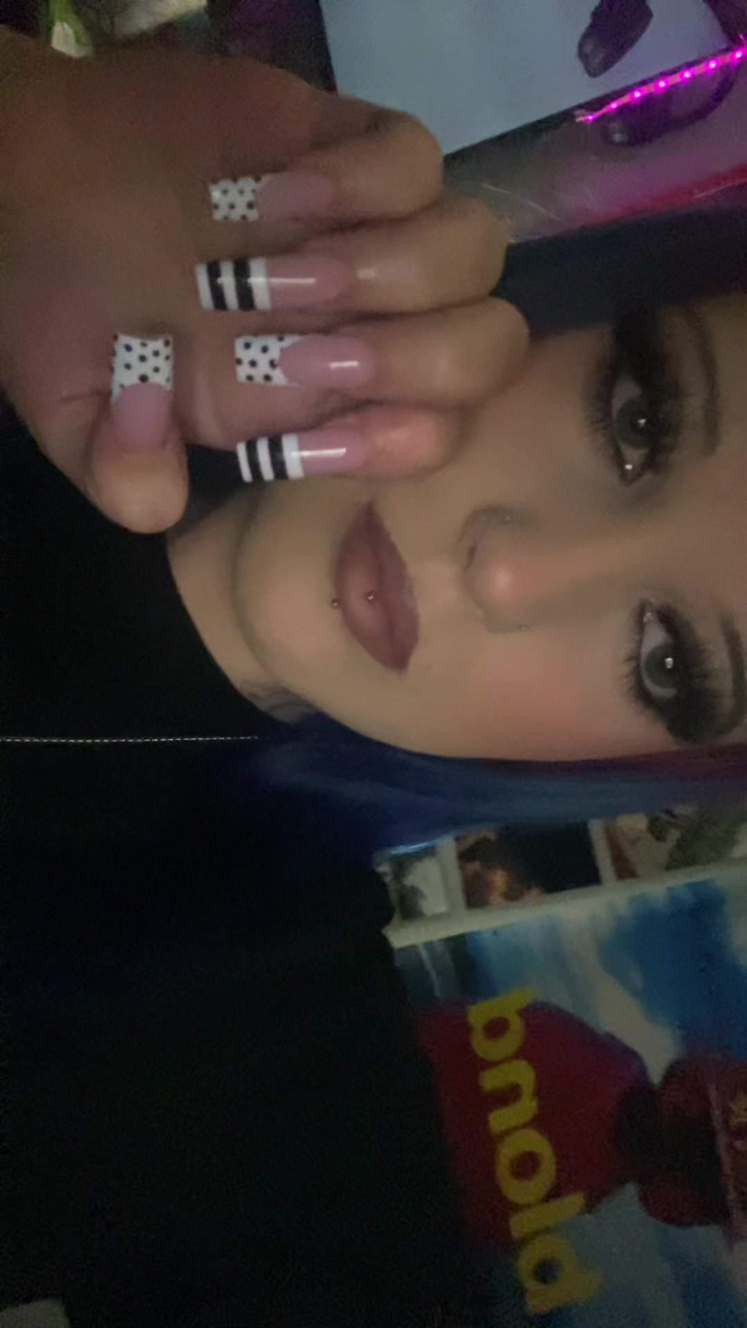 @🪬