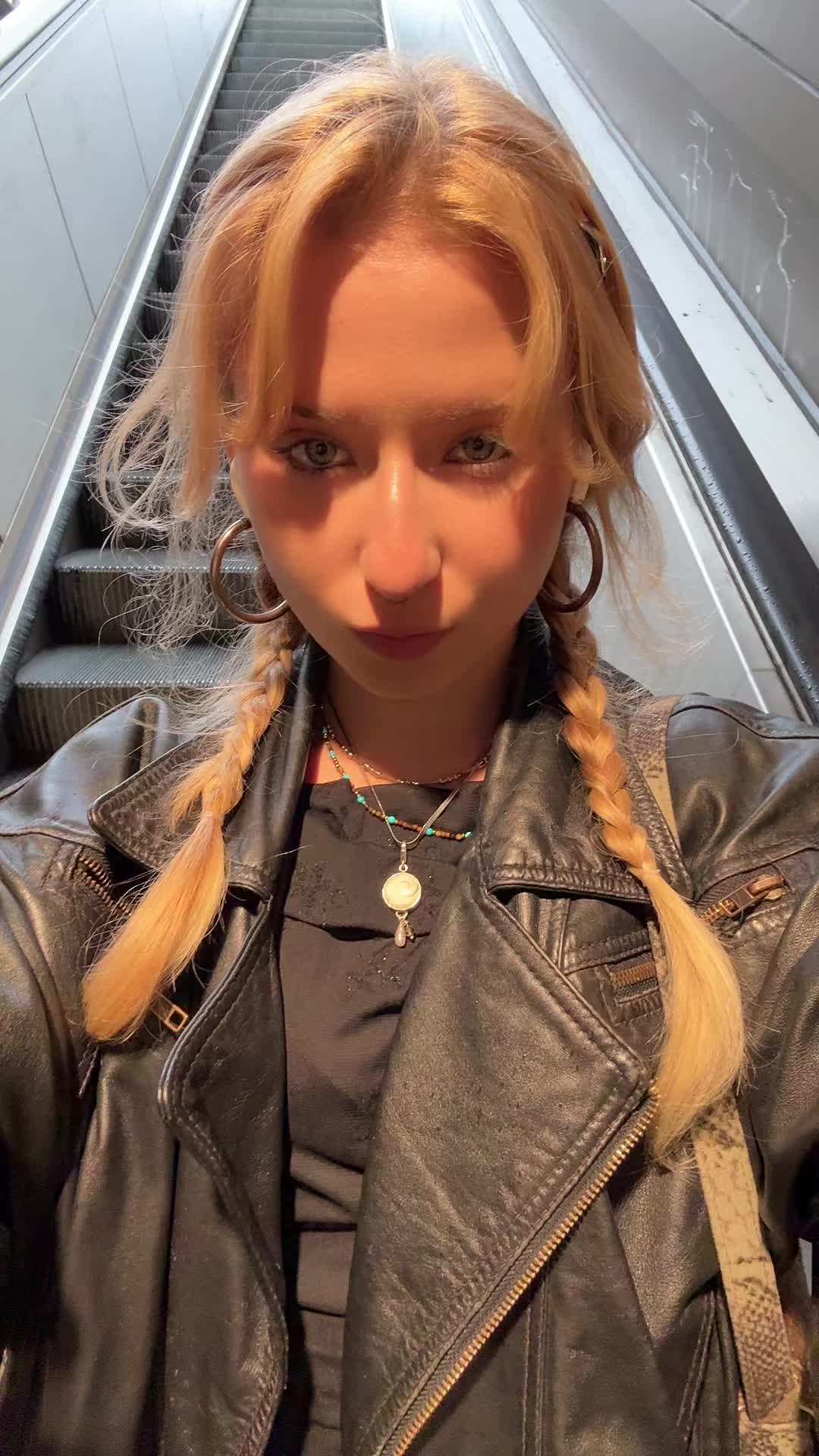 @zublondiert