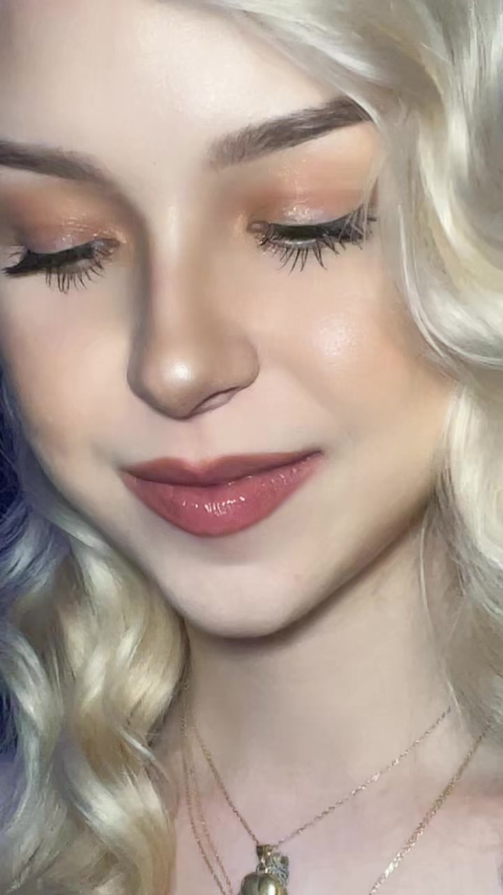 @Ella