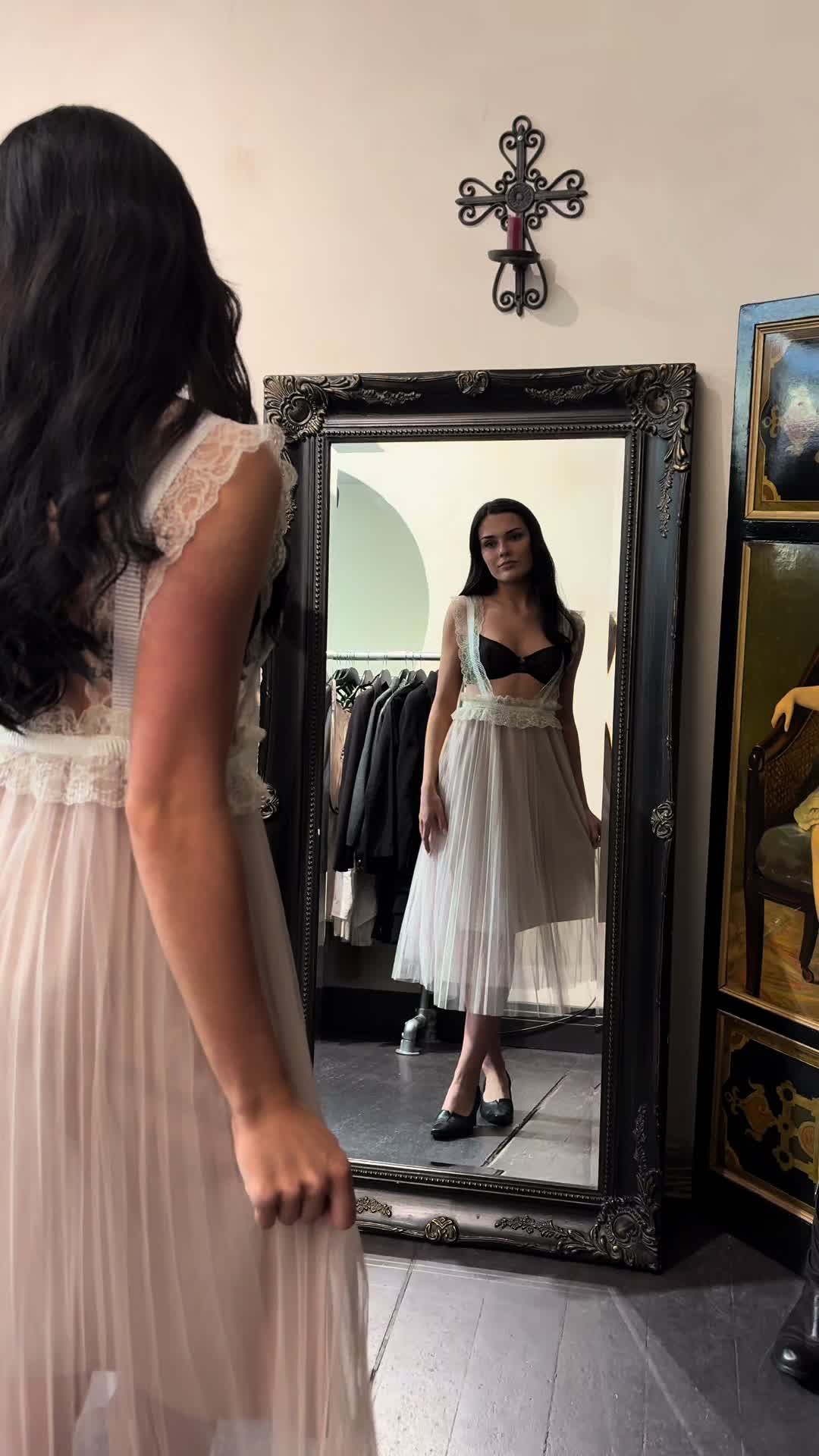 @ShopYottsVtg London