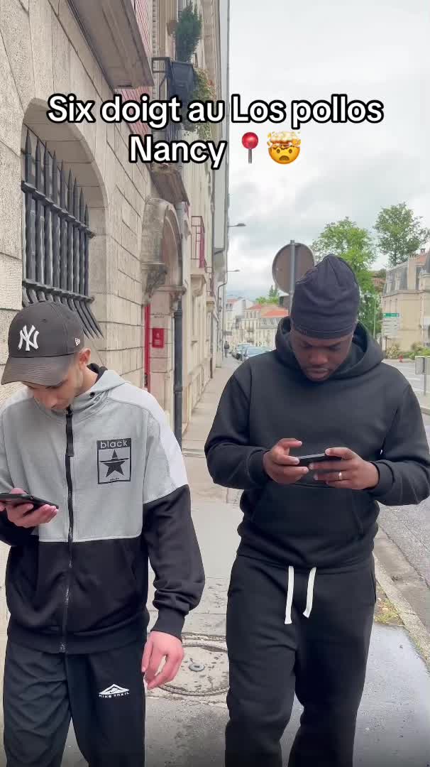 @six_doigtofficiel