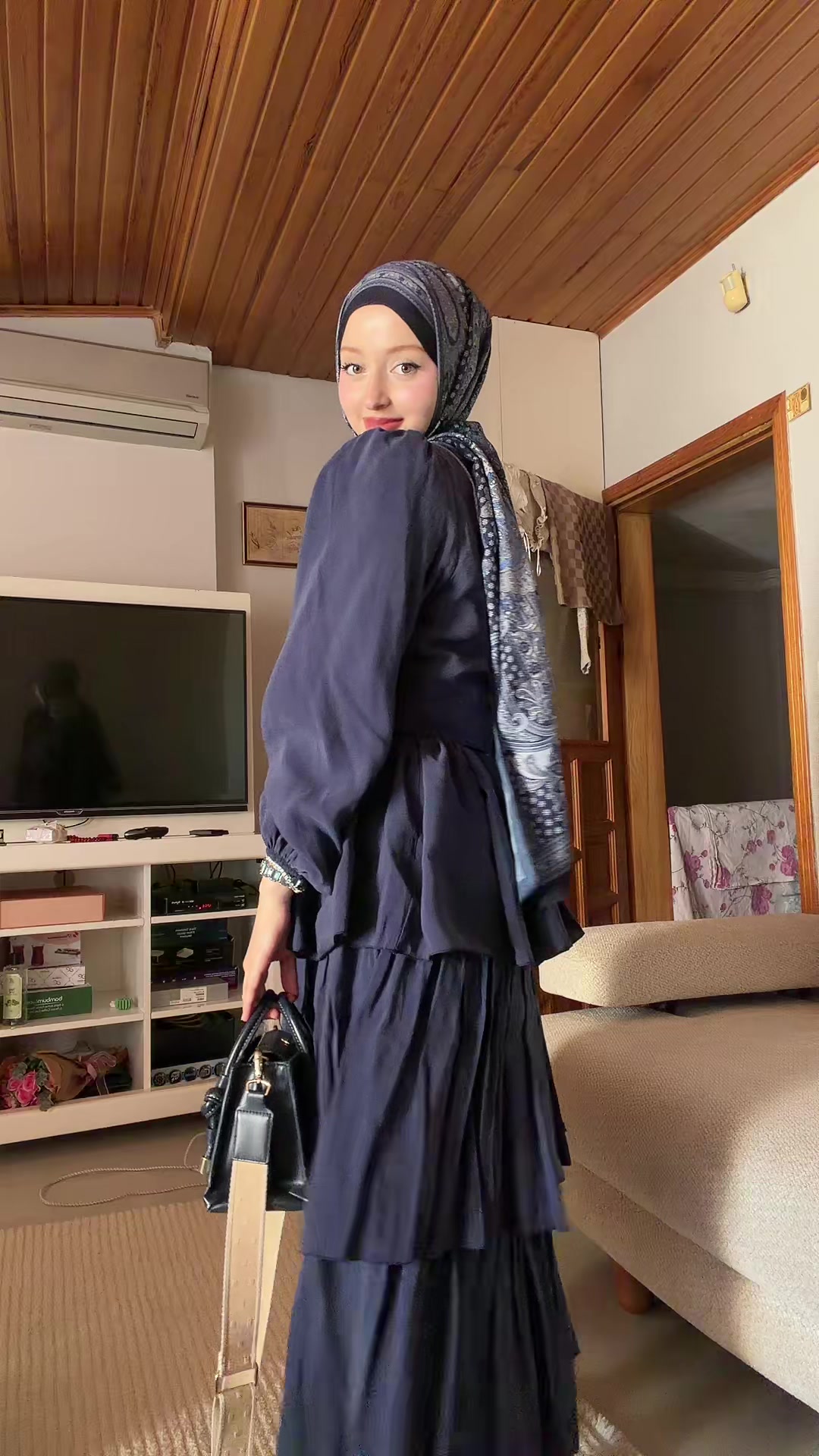@user5334415353