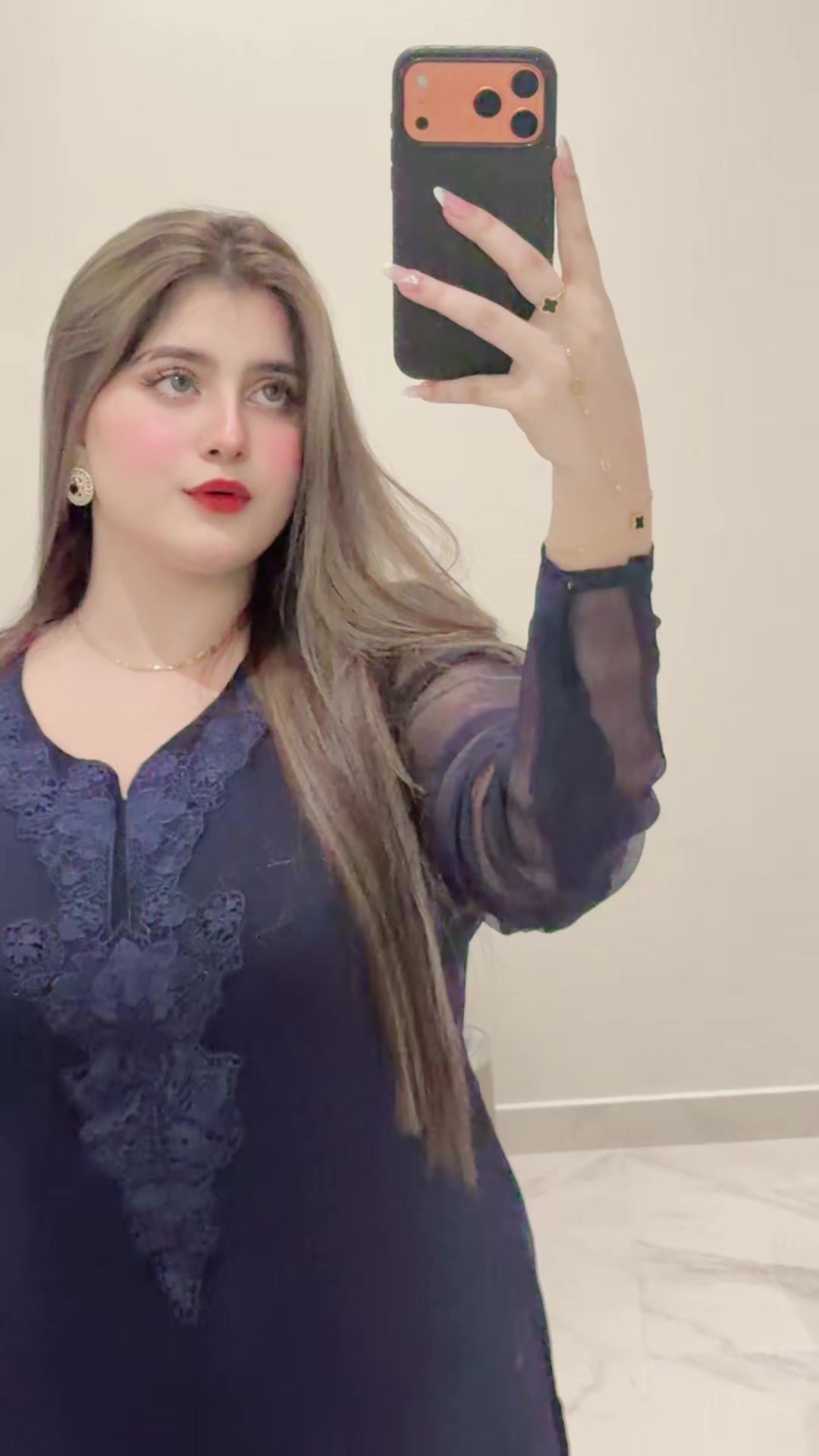@Amna butt🌺