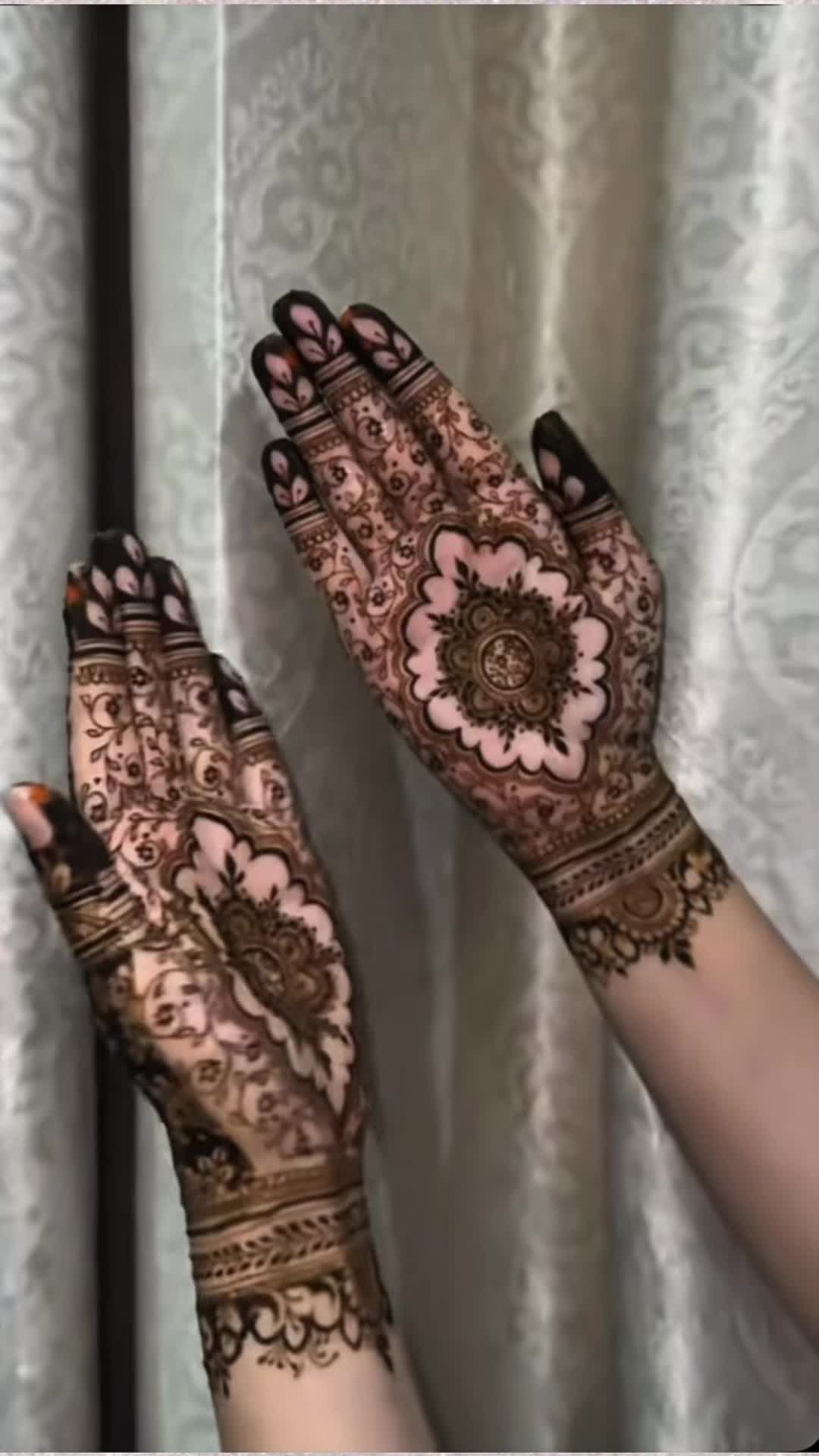 @Henna artist