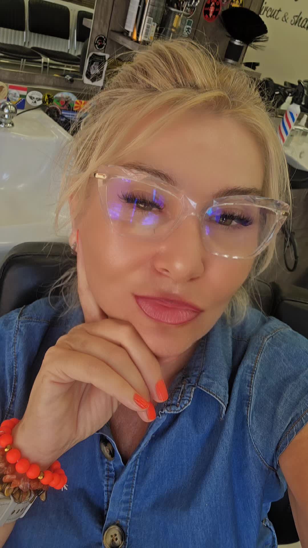 @Blonde007🇭🇷