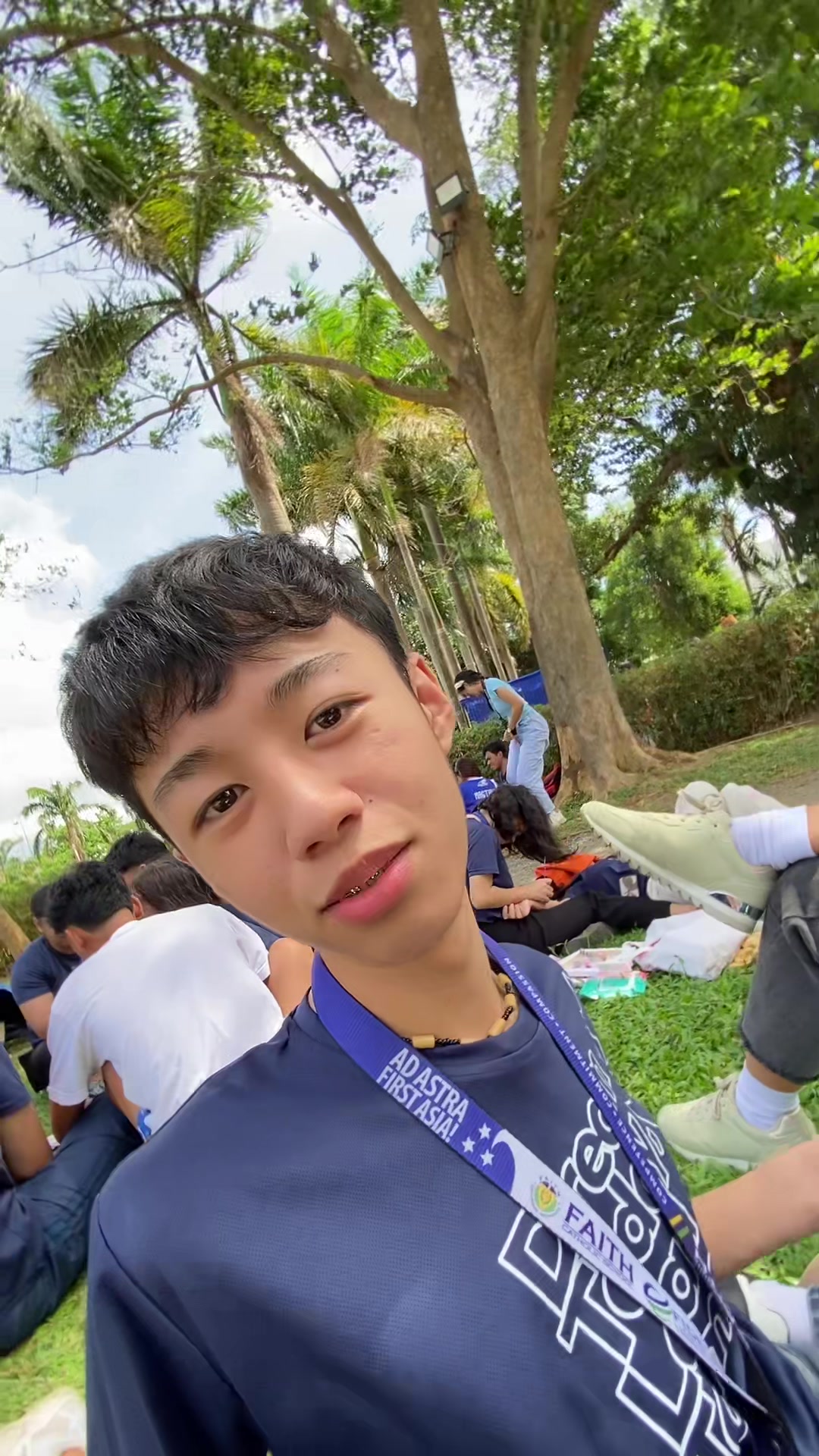 @dudong