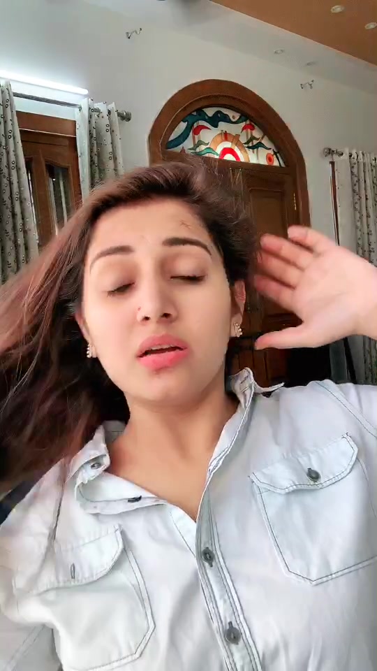 @👑priyaanka👑