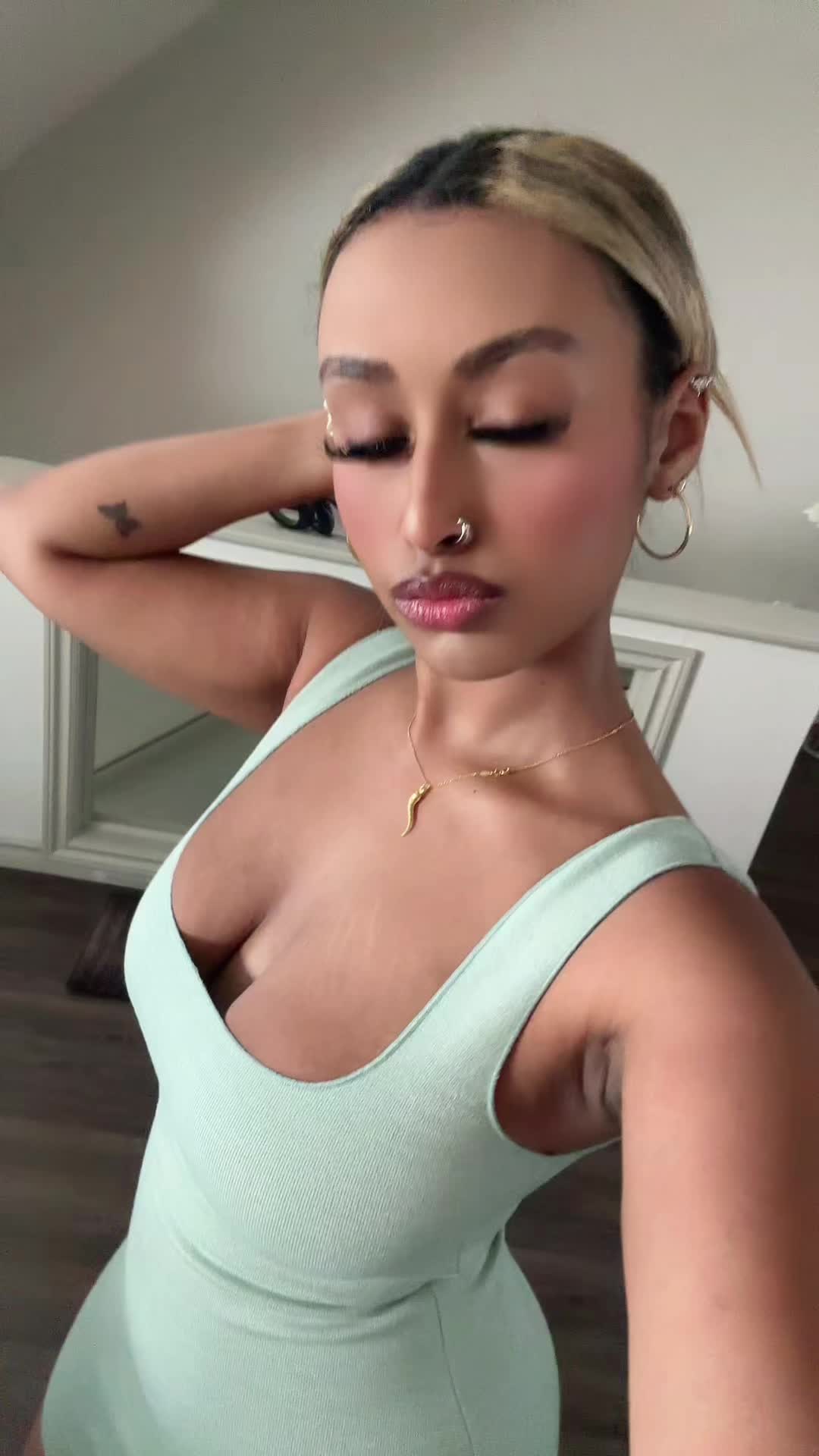 @𝒮.💞