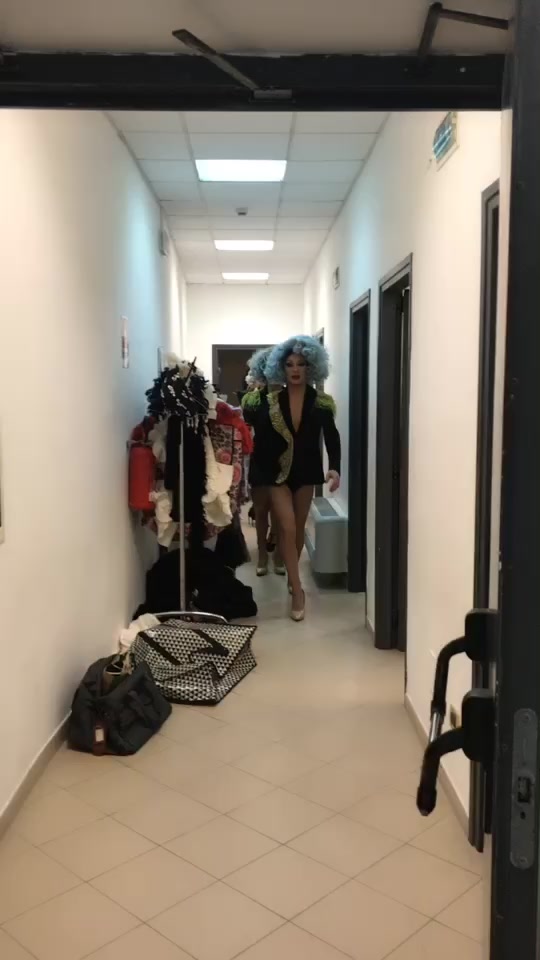 @EraSpl&egrave;ndor