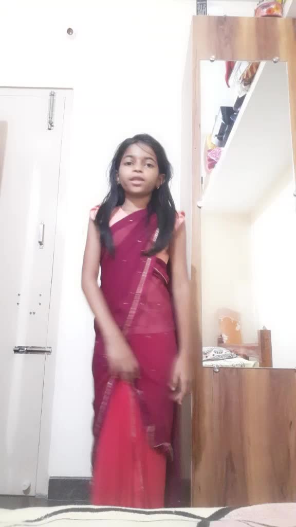 @RISHIKA YOGESH😍