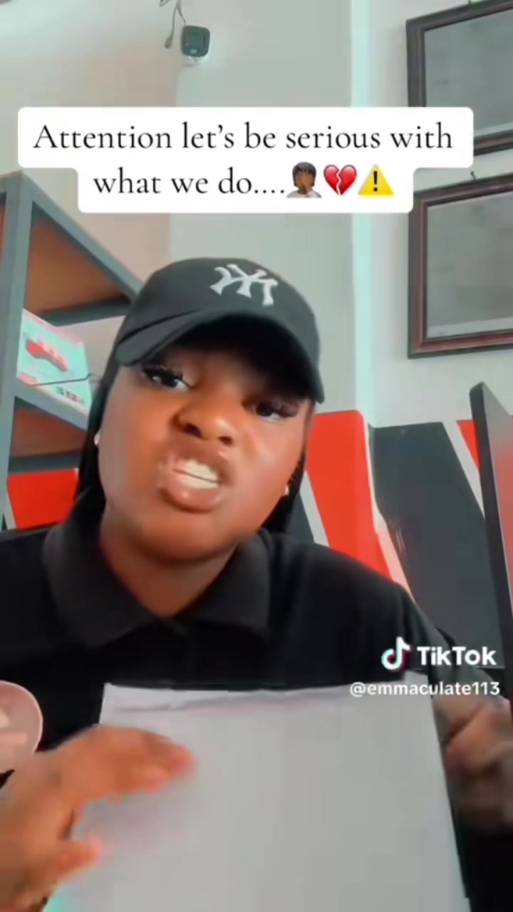 @EMELIA_KOMBONI.MUA.CHEF